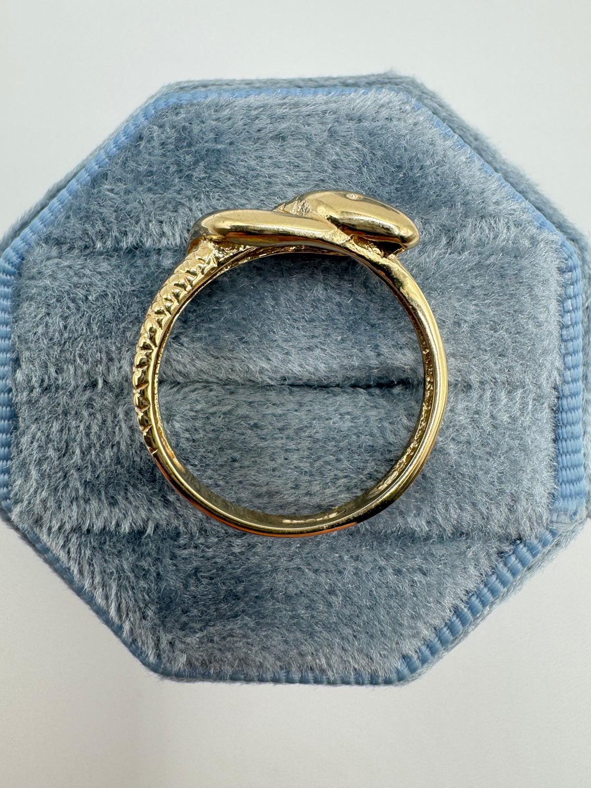 9ct gold amethyst snake ring