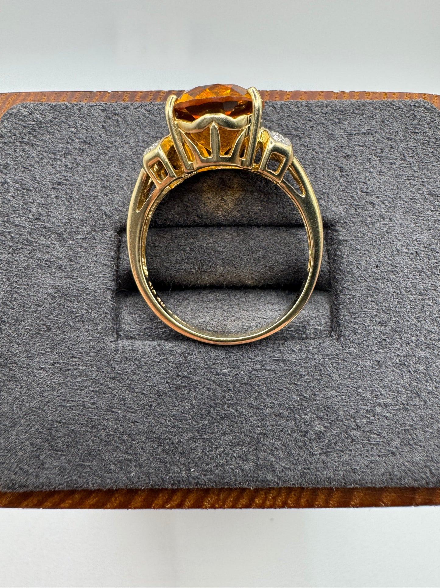9ct gold citrine and diamond ring