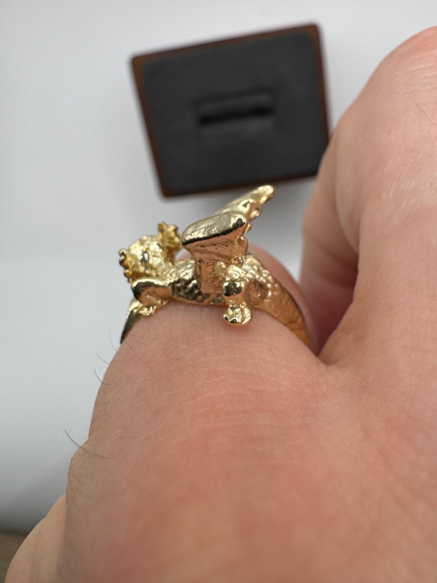 9ct gold dragon ring