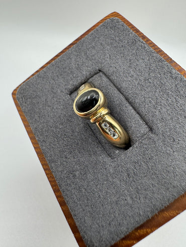 9ct gold star sapphire and cz ring