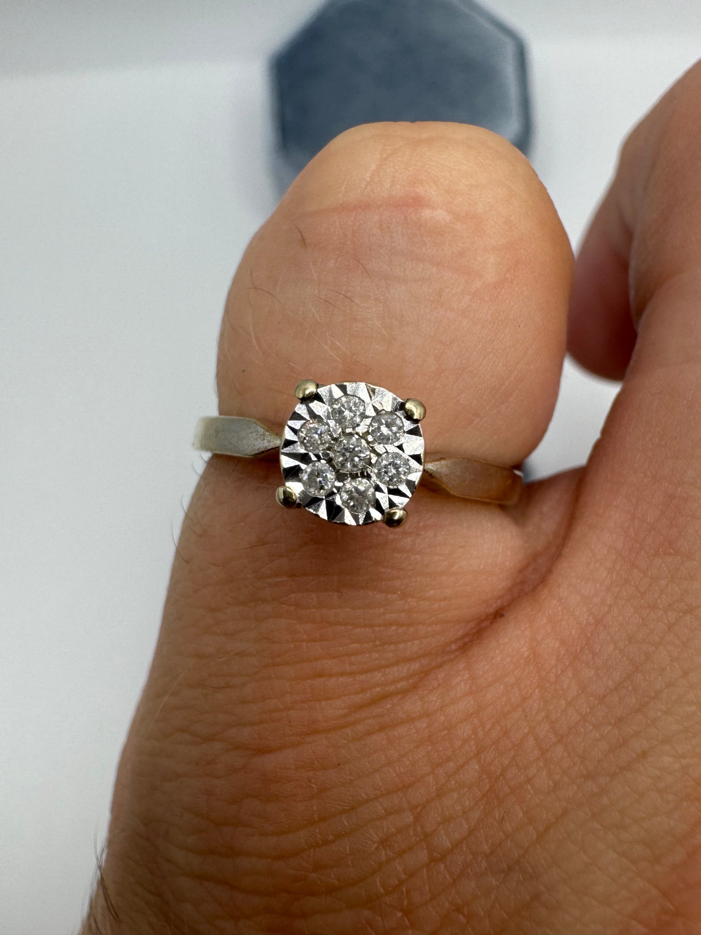 9ct gold diamond cluster ring