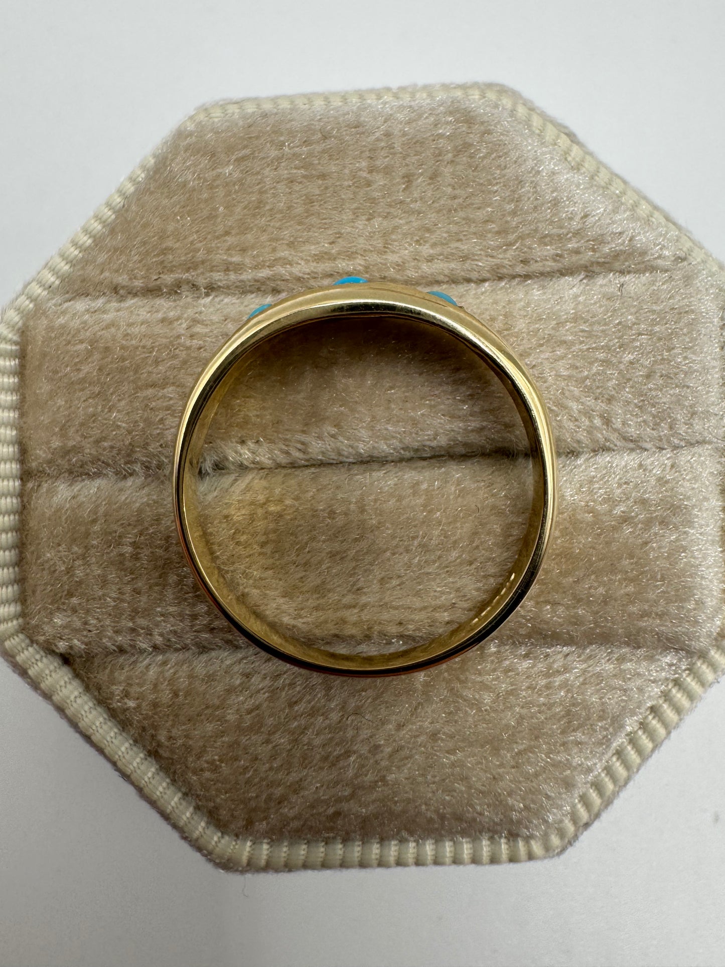 9ct gold turquoise gypsy ring