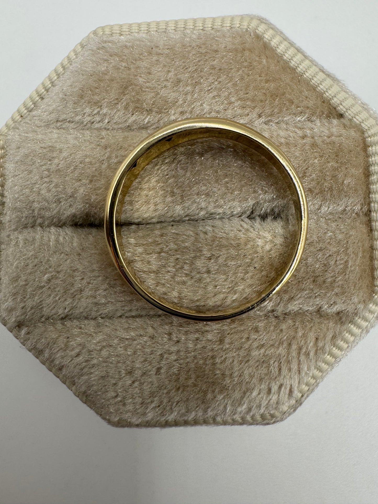 9ct gold sapphire gypsy ring