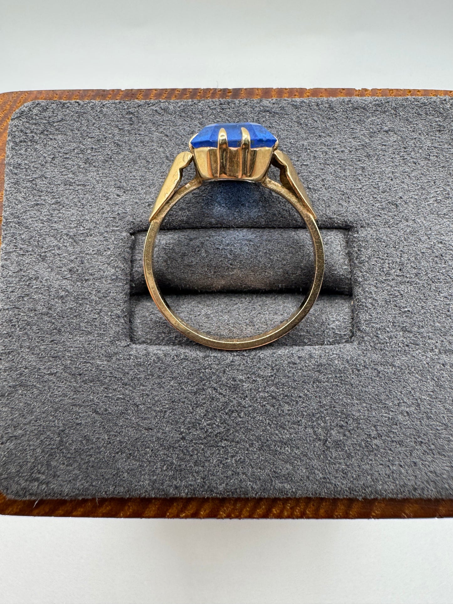 Antique 9ct gold paste ring