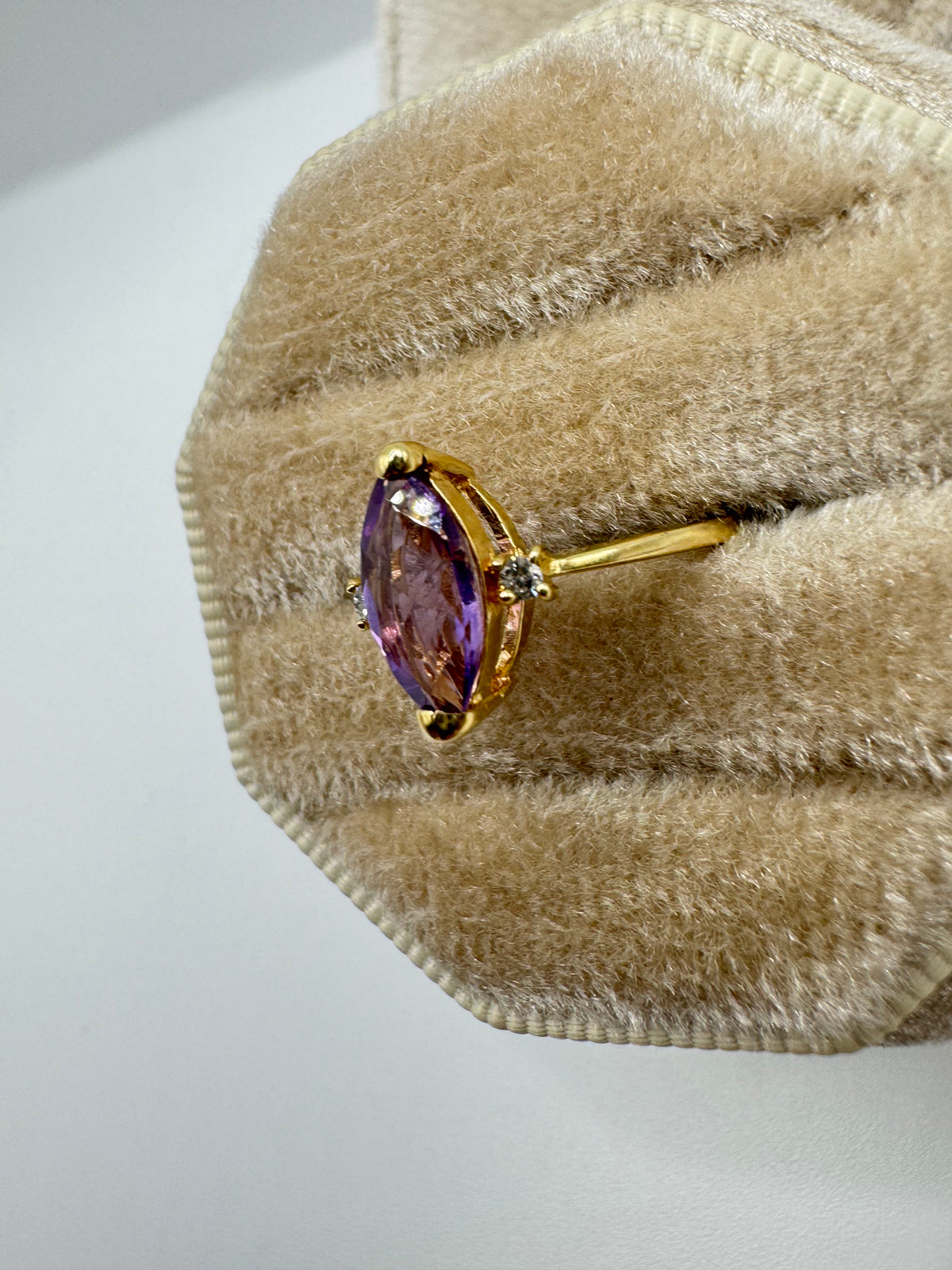 9ct gold amethyst and diamond ring