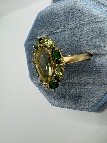 9ct gold peridot and diopside ring