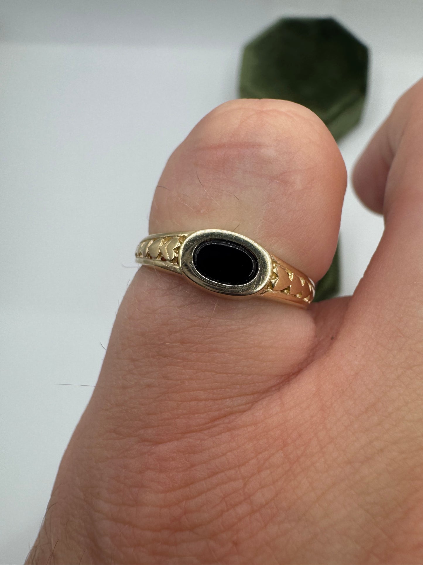 9ct gold onyx signet ring