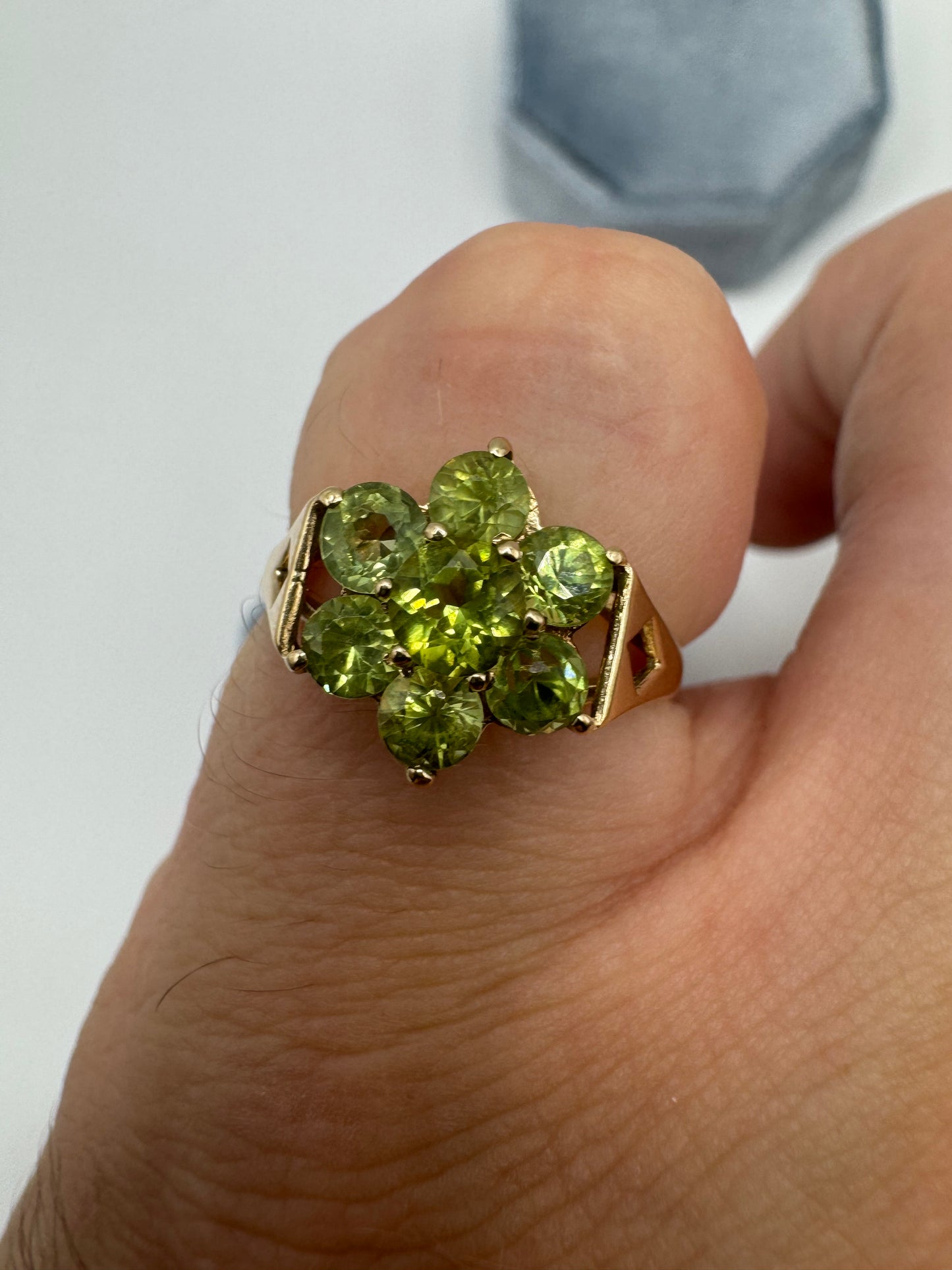 9ct gold peridot cluster ring
