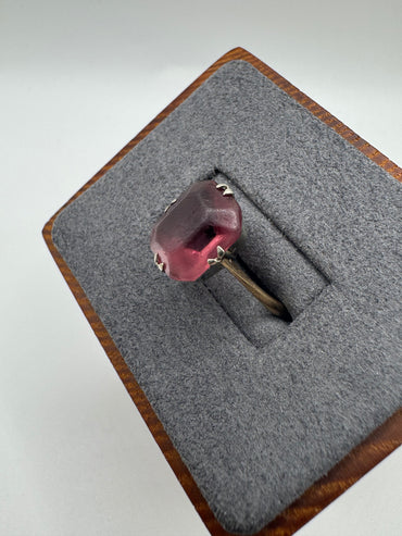 Antique 9ct gold paste ring