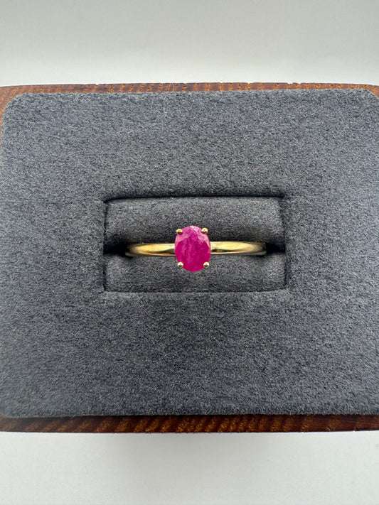 9ct gold ruby ring