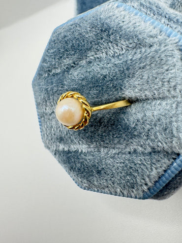 9ct gold pearl ring