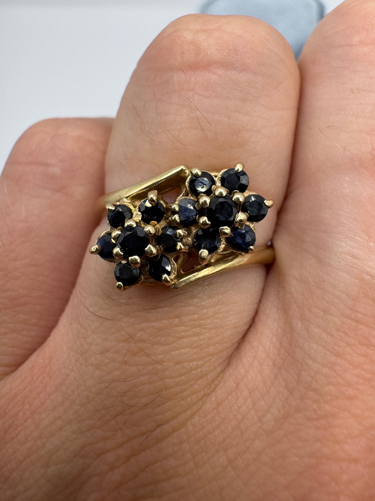9ct gold sapphire cluster ring