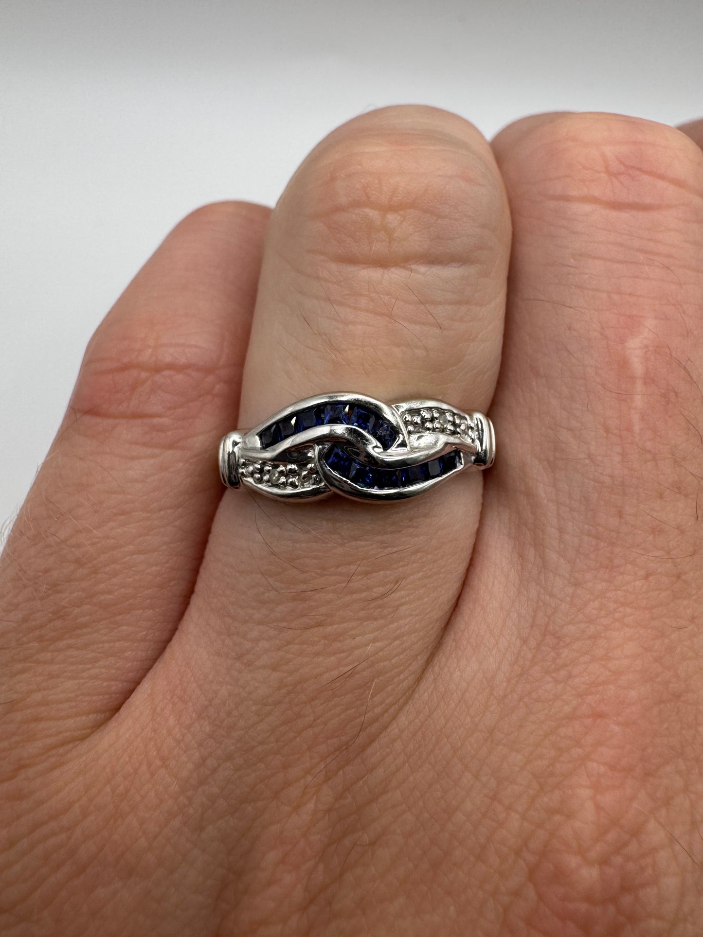 9ct white gold sapphire and diamond ring