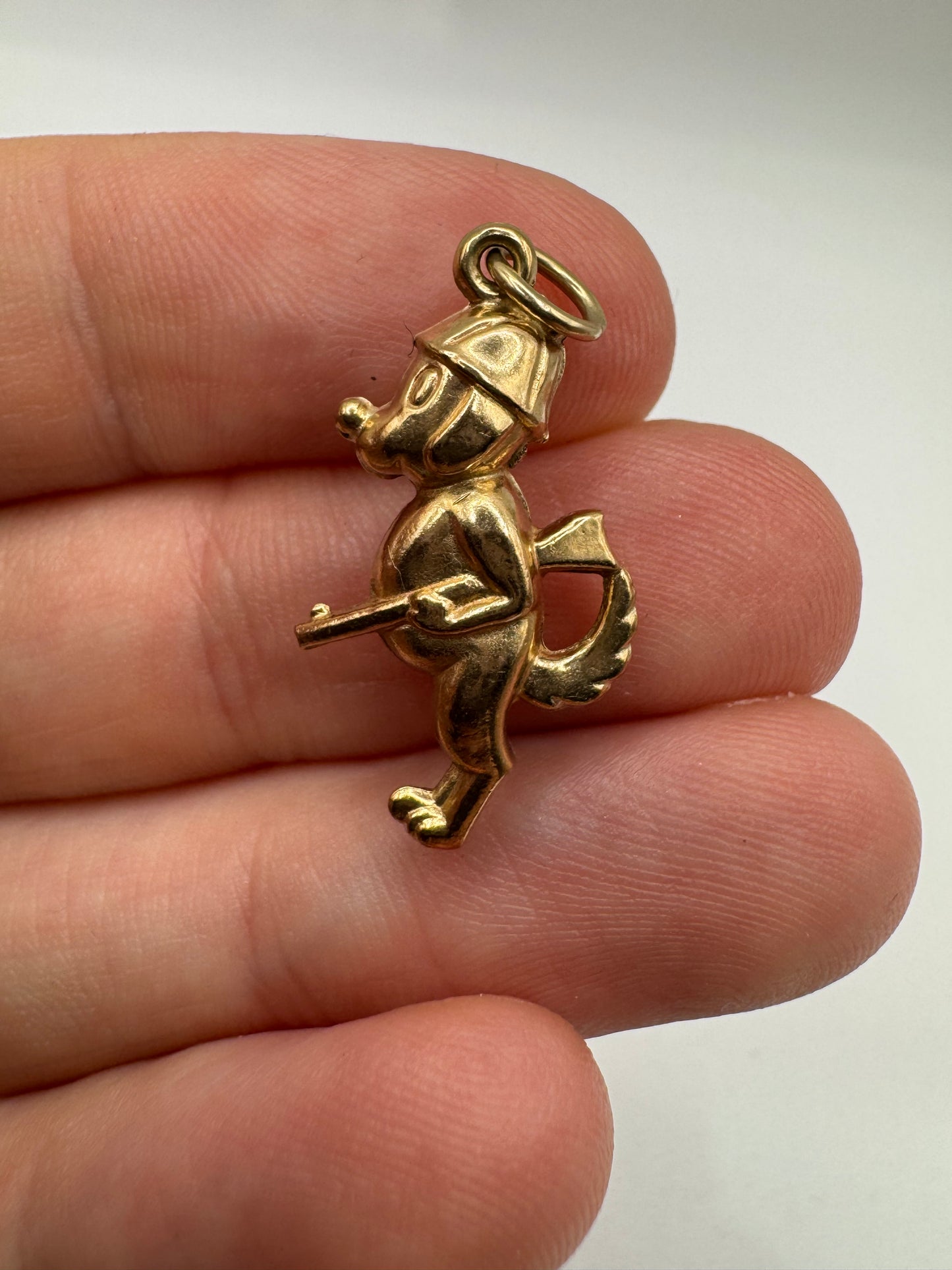 9ct gold hunting dog charm