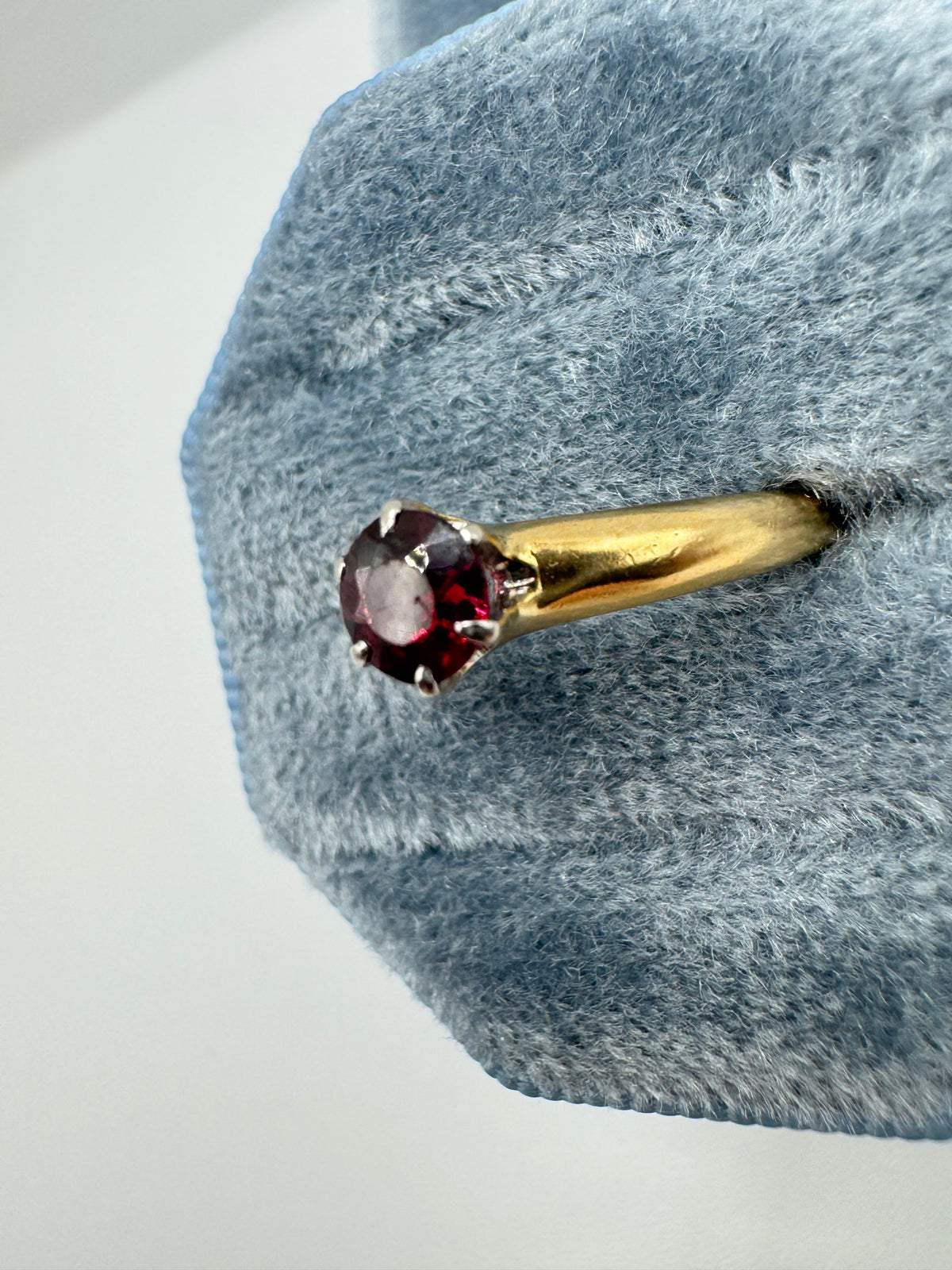 9ct gold almandine garnet ring