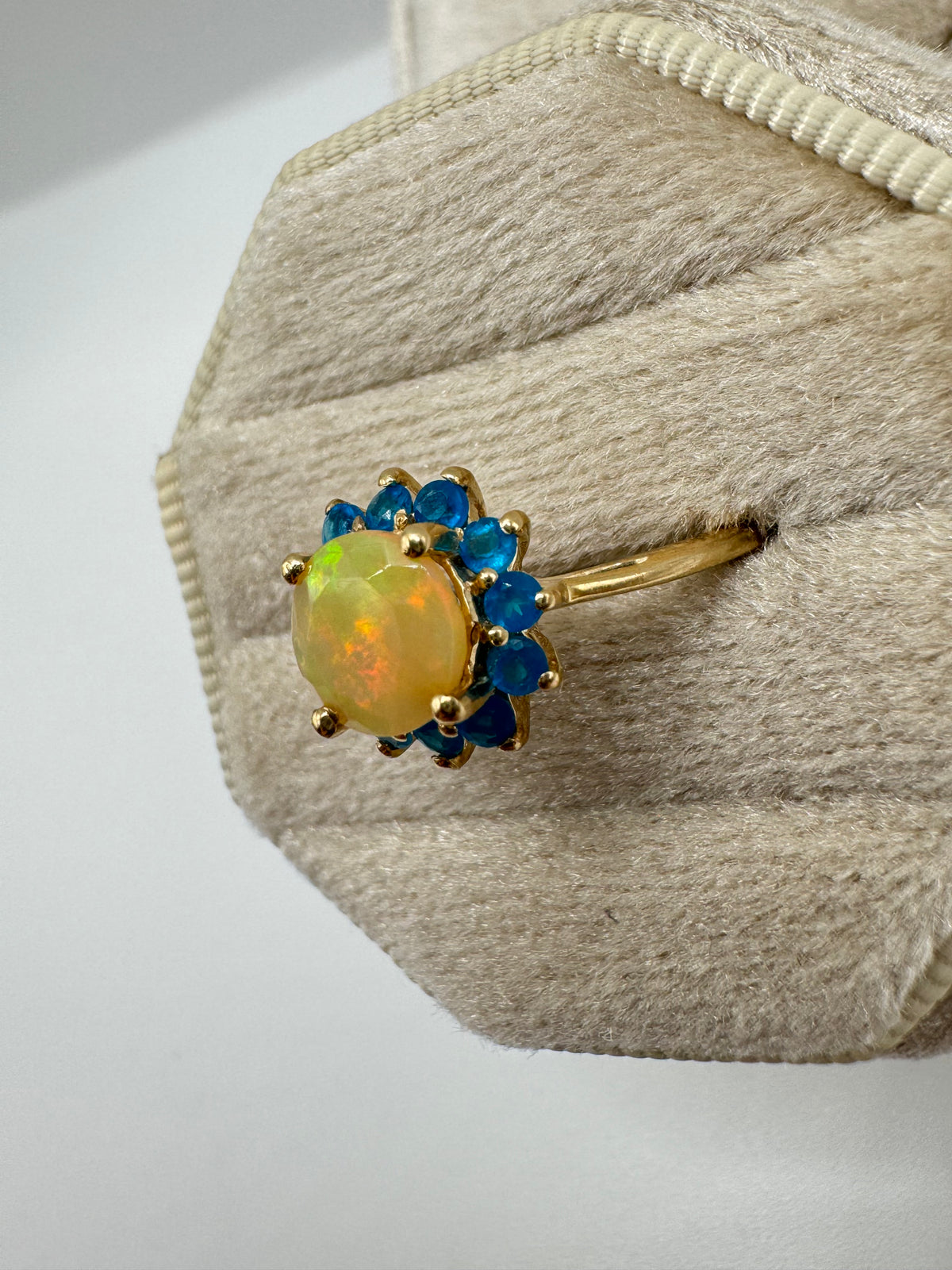9ct gold opal and apatite cluster ring