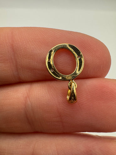 9ct gold diamond initial O pendant