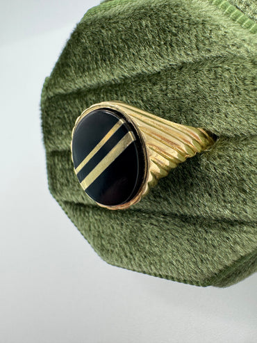 9ct gold onyx signet ring