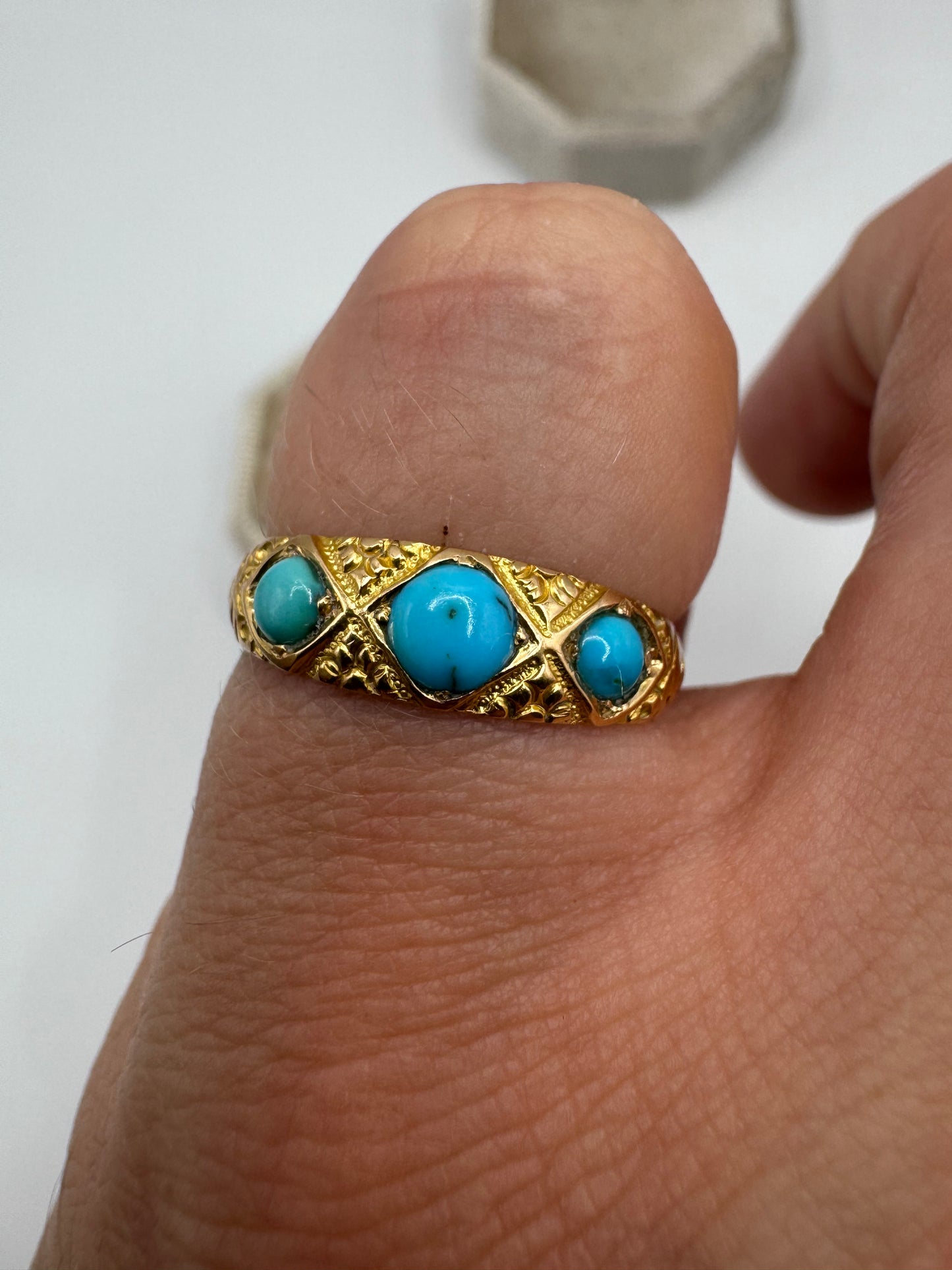 Antique 18ct gold turquoise gypsy ring