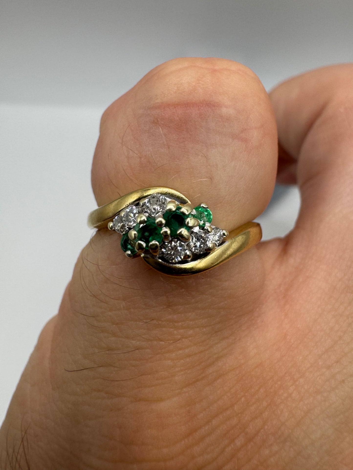9ct gold emerald and diamond ring