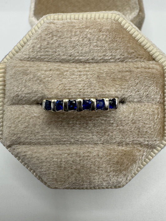 9ct white gold kyanite ring