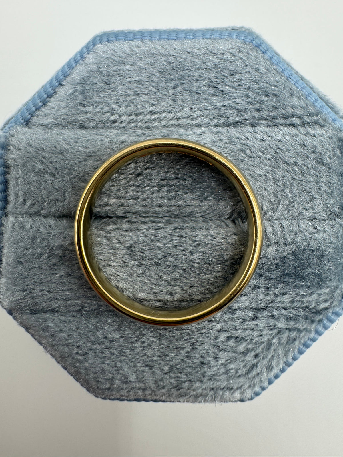 9ct gold band