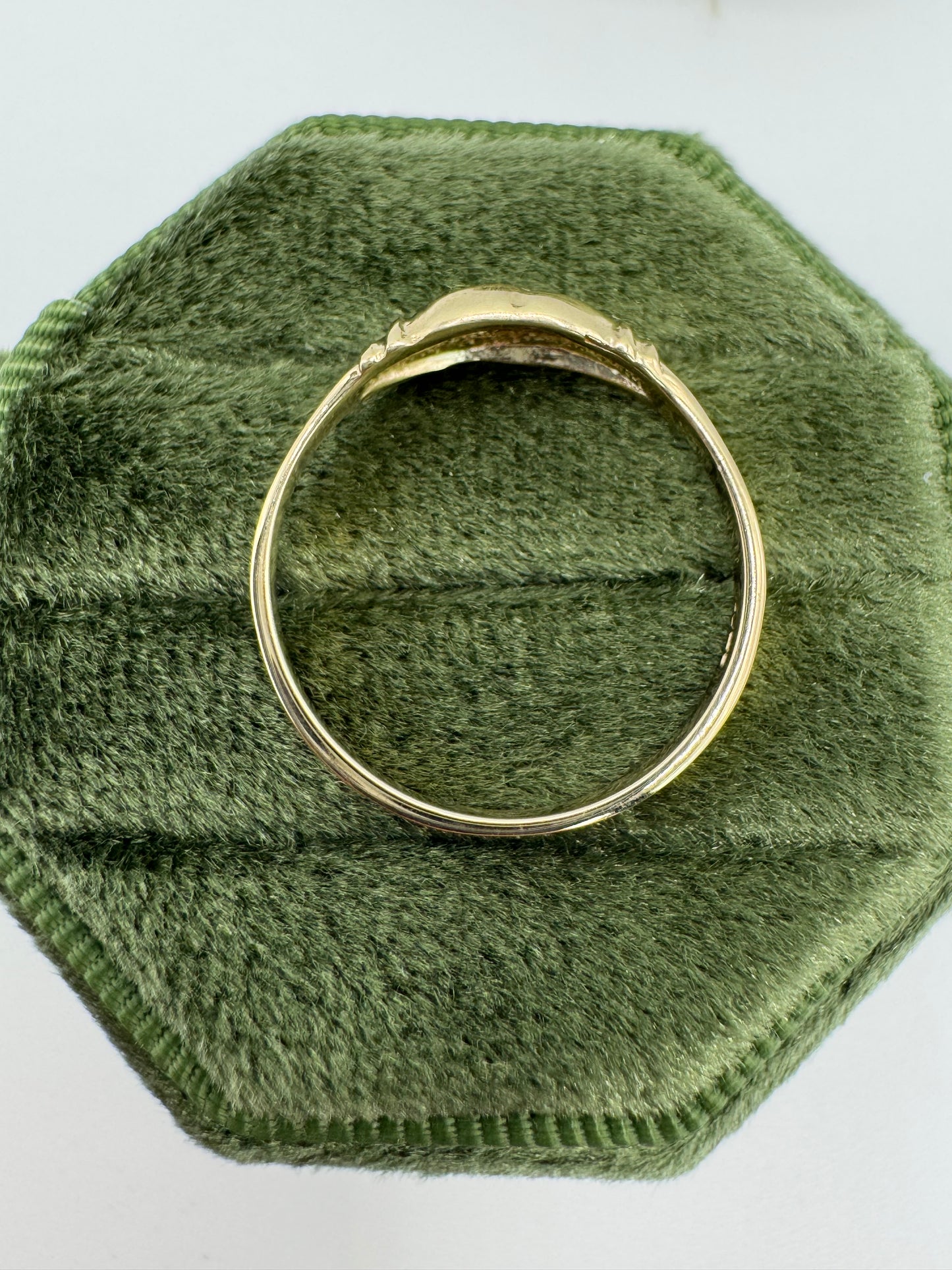 9ct gold Fede style ring