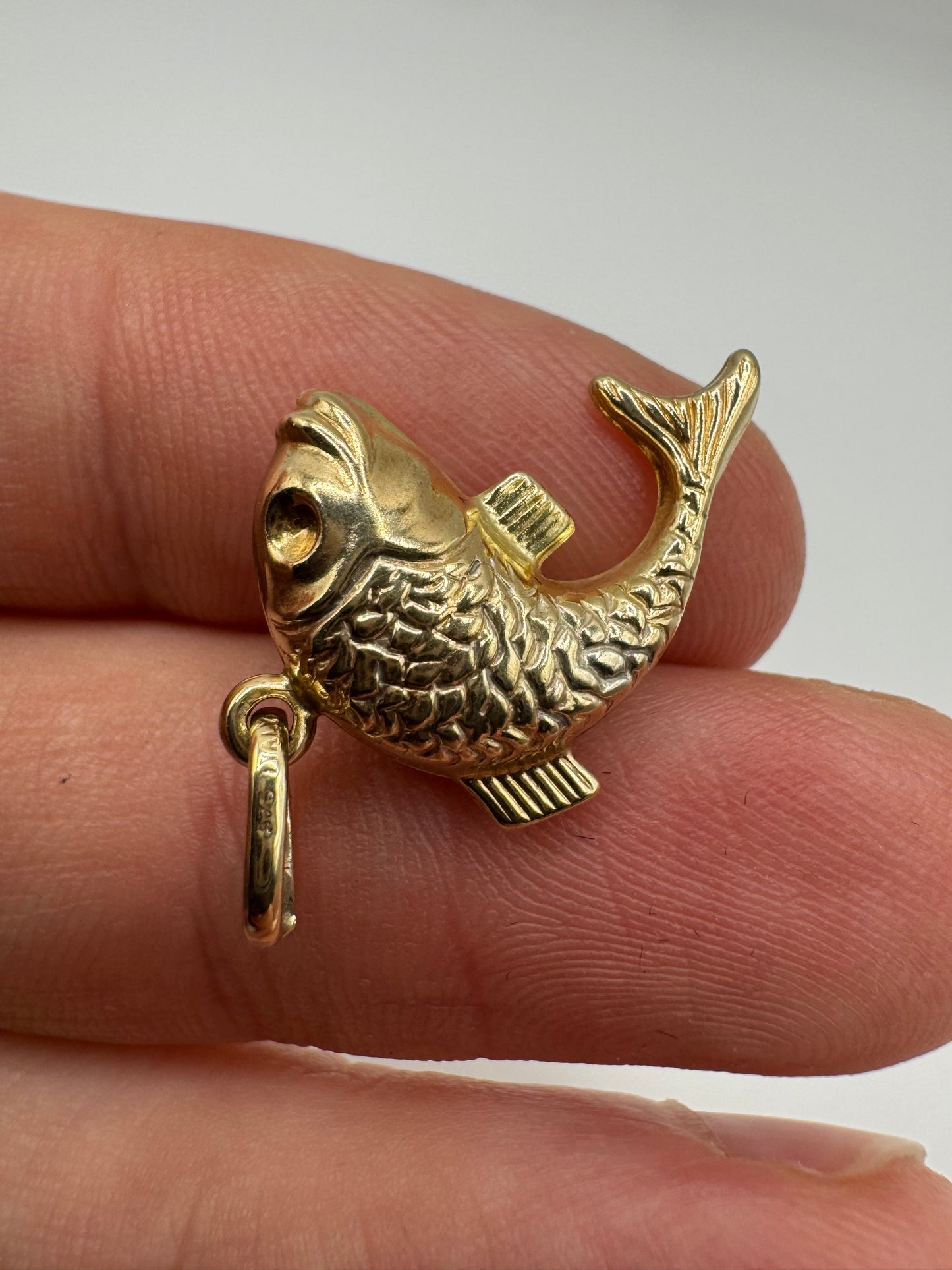 9ct gold fish charm