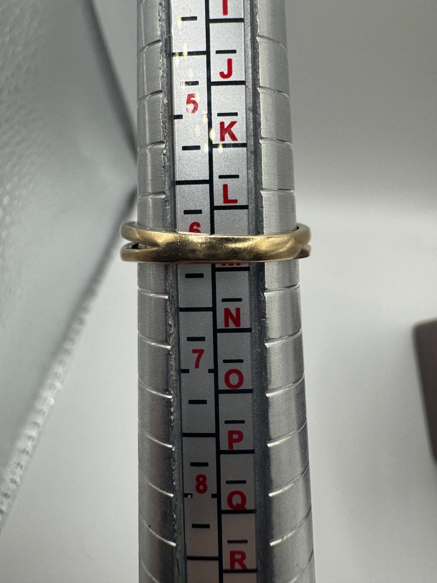 9ct gold diamond ring