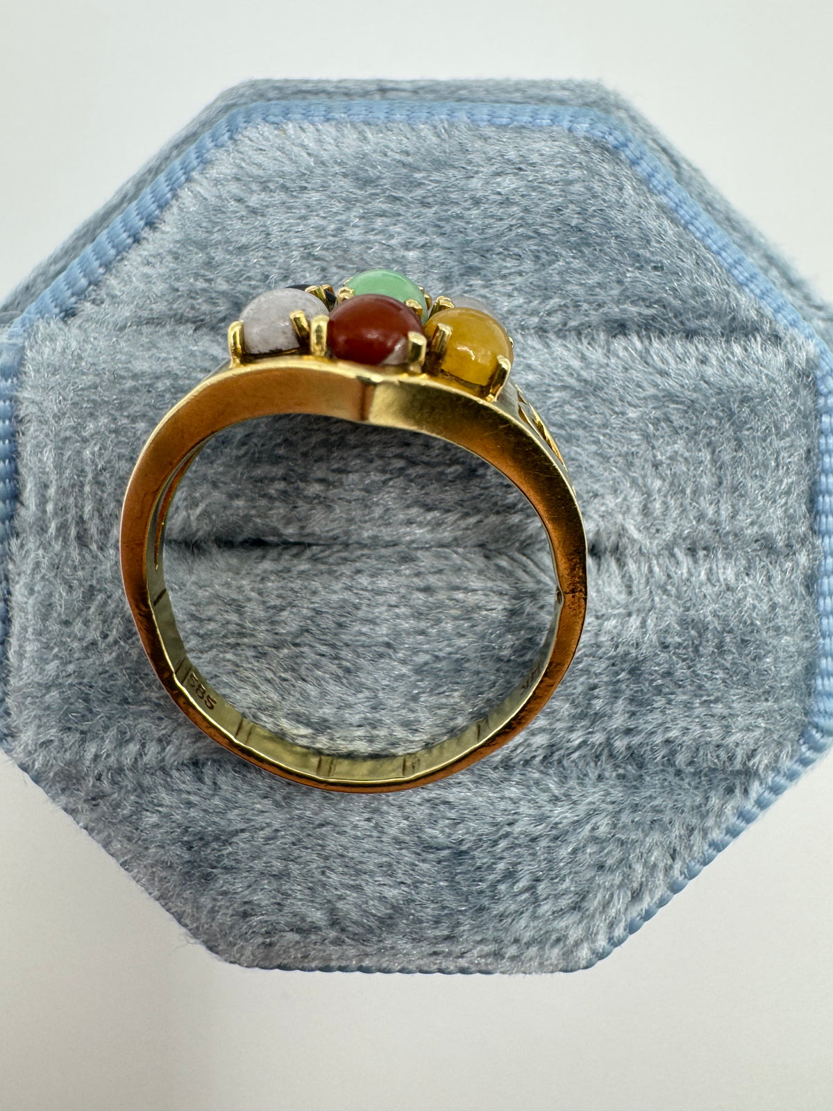 14ct gold multi-coloured jade cluster ring