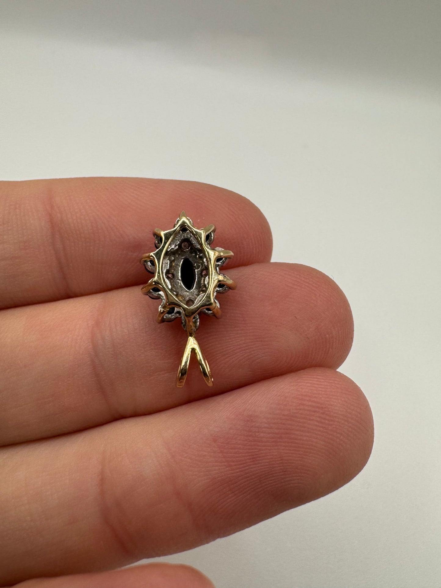 9ct gold sapphire and diamond pendant