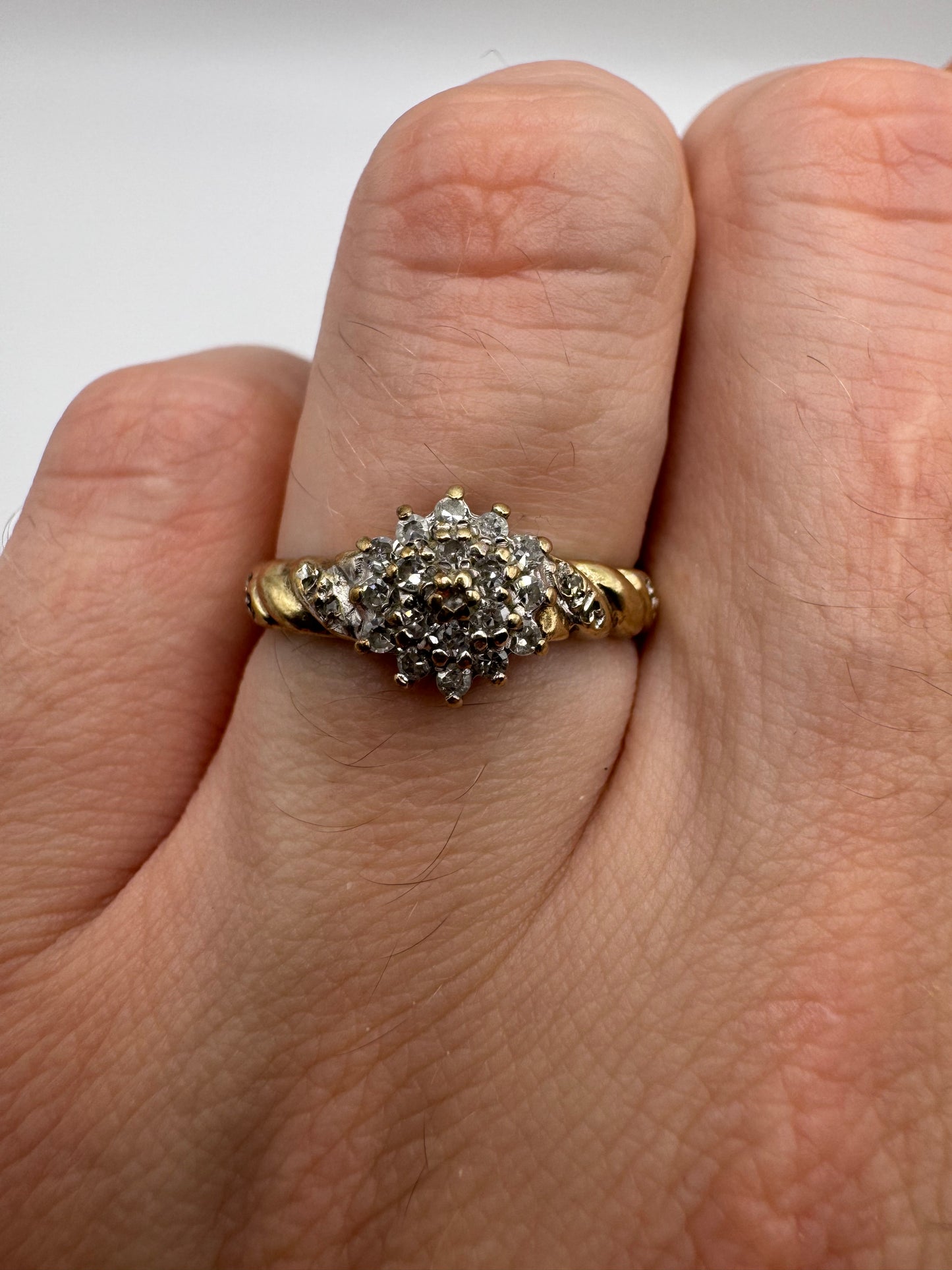 9ct gold diamond cluster ring