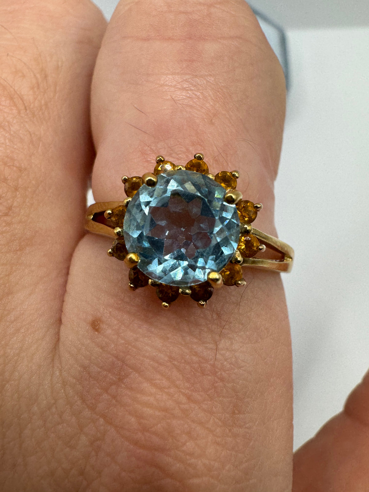 Heavy 9ct gold topaz and citrine cluster ring