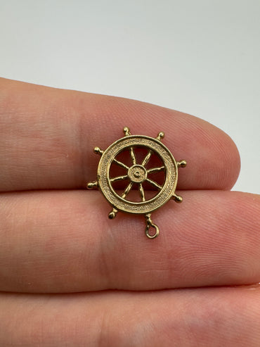 9ct gold ships wheel pendant