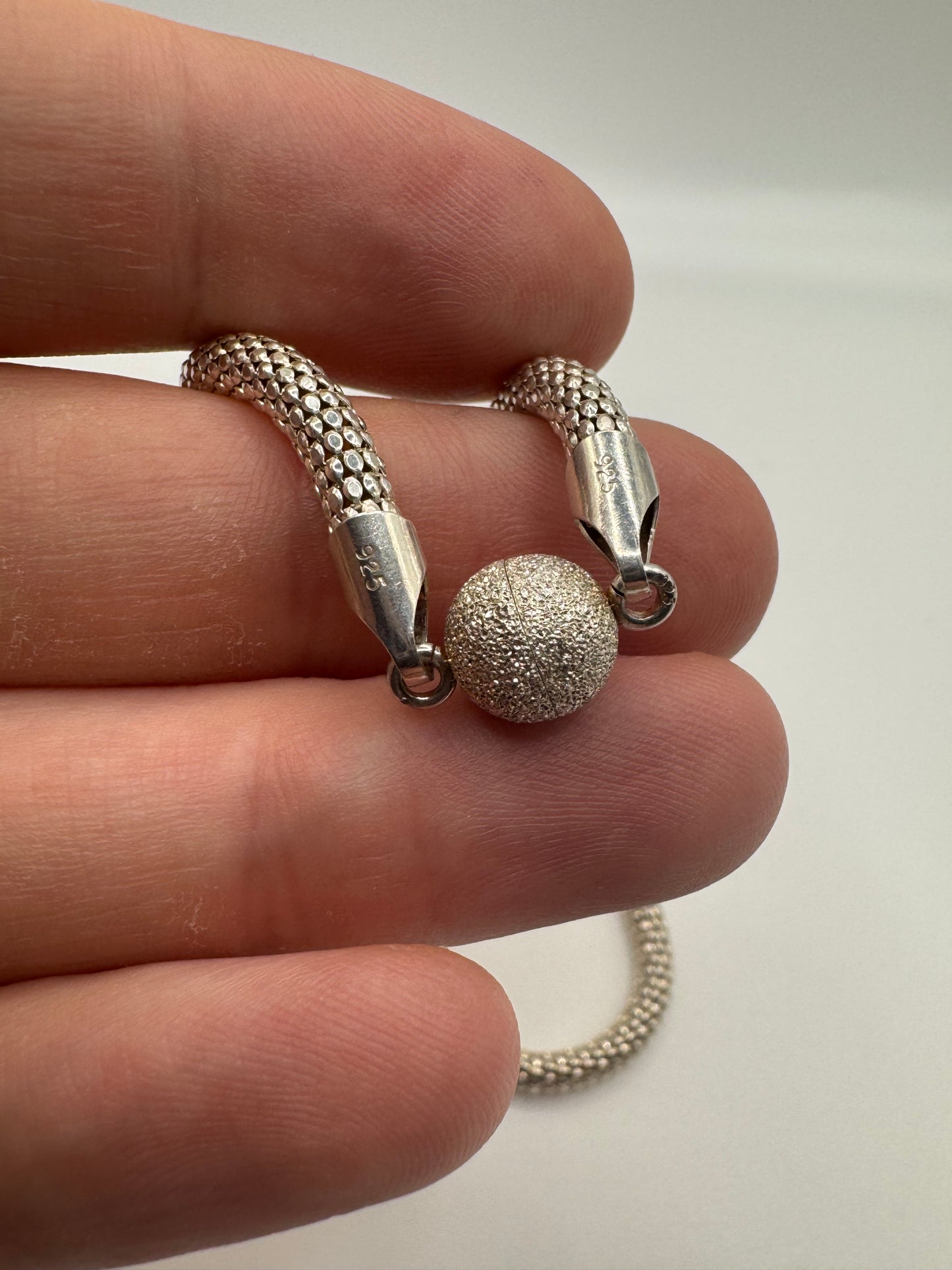 Silver chain with magnetic clasp