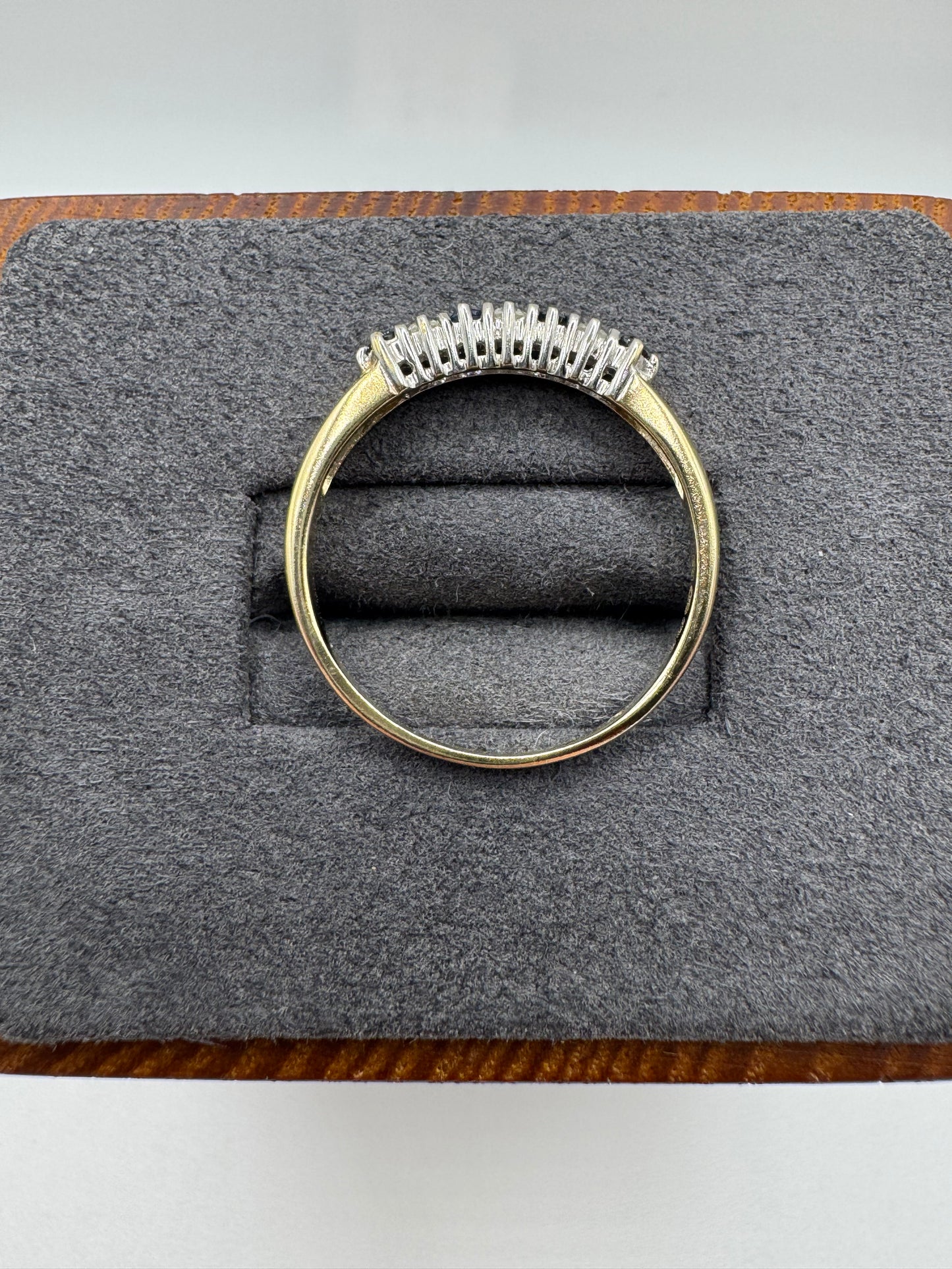 9ct gold sapphire and diamond ring