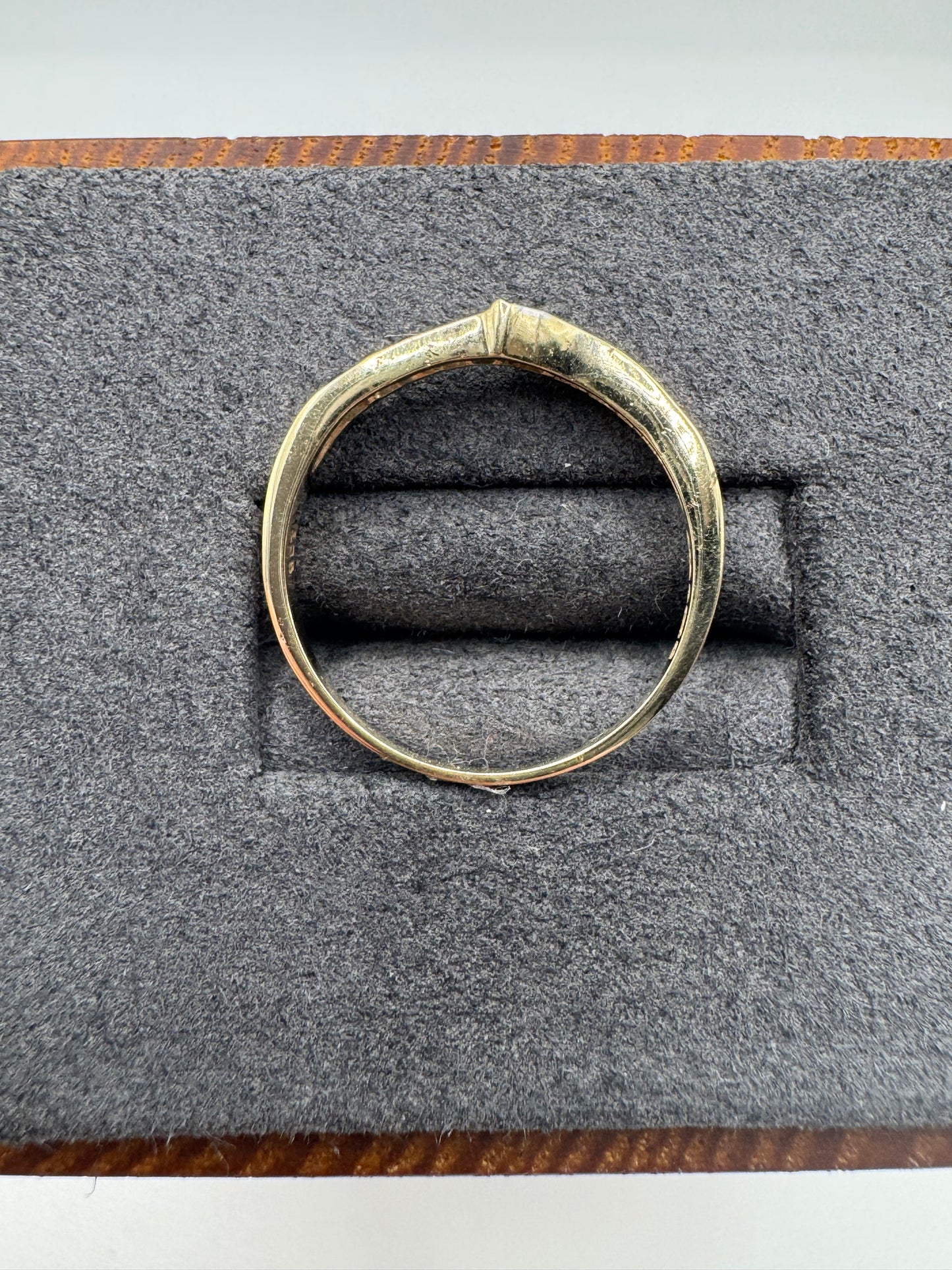 9ct gold sapphire and diamond wishbone ring