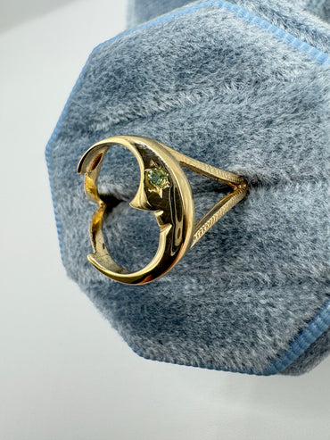 9ct gold peridot moon ring