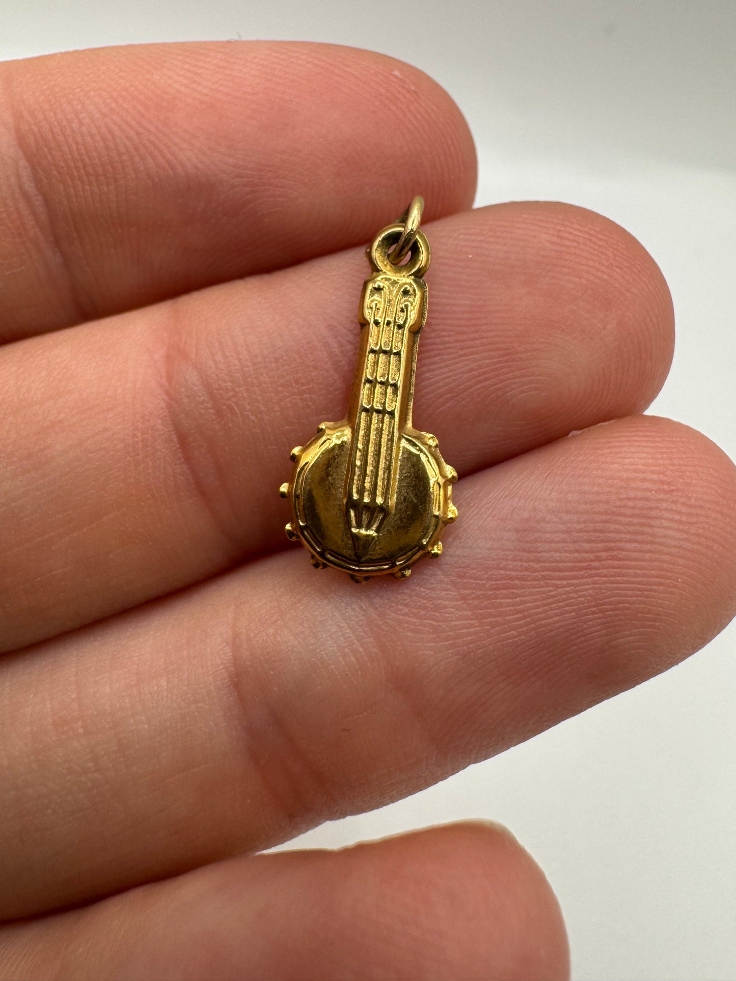 9ct gold instrument charm