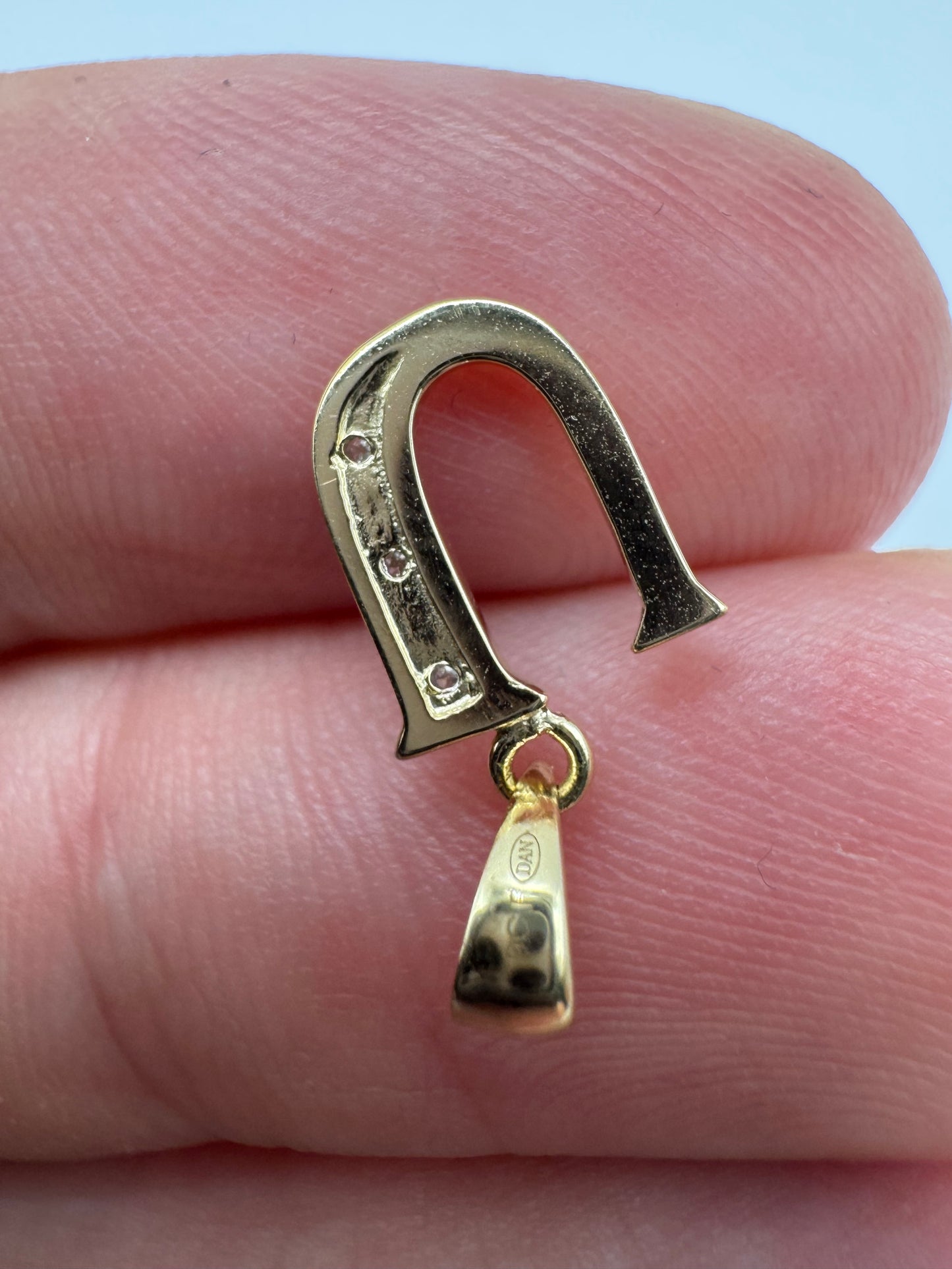 9ct gold diamond initial U pendant
