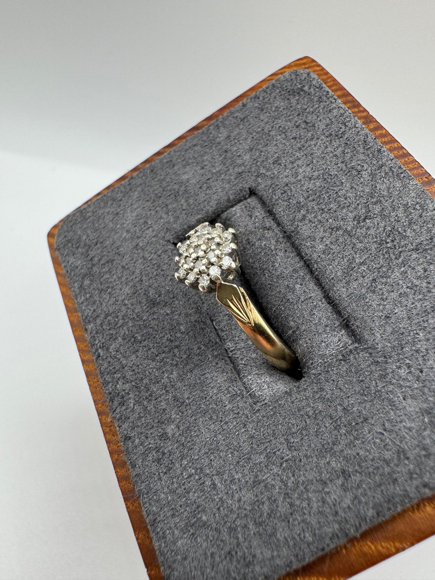 9ct gold 20 point diamond cluster ring