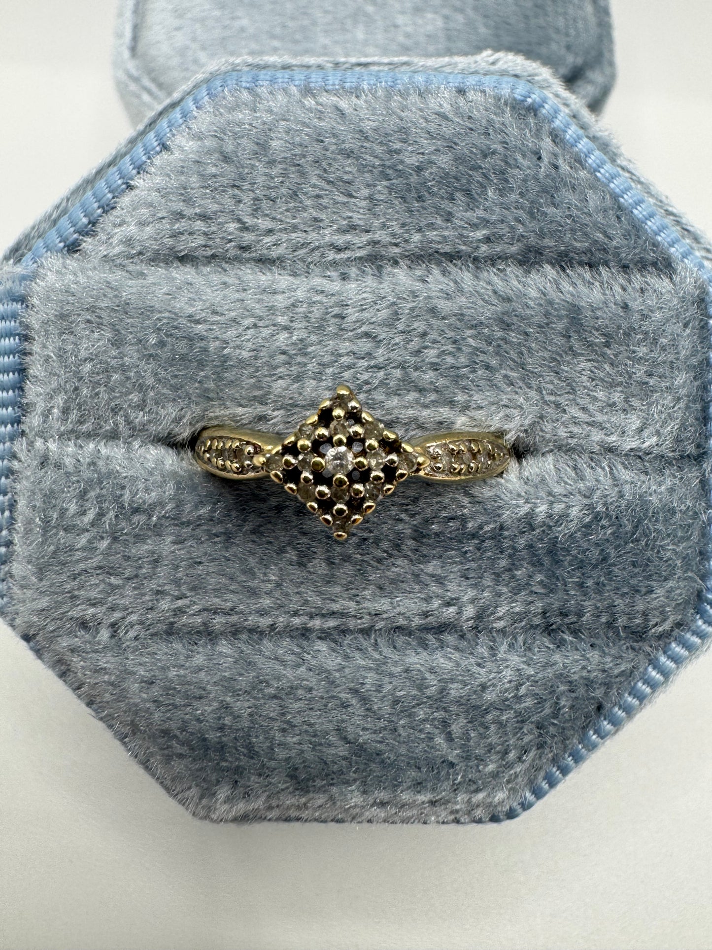 9ct gold 10 point diamond cluster ring