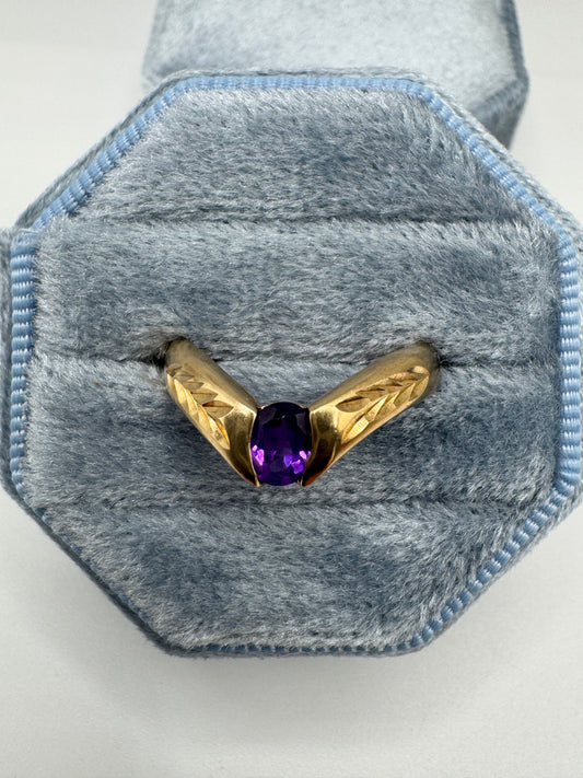 9ct gold amethyst wishbone ring