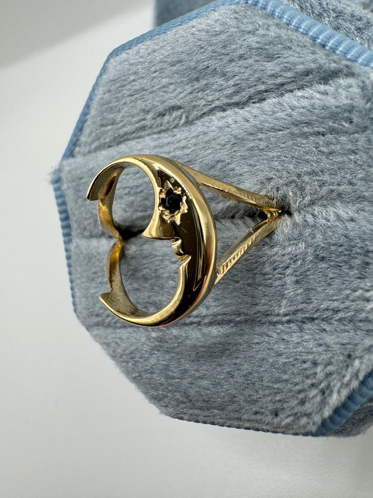 9ct gold sapphire moon ring