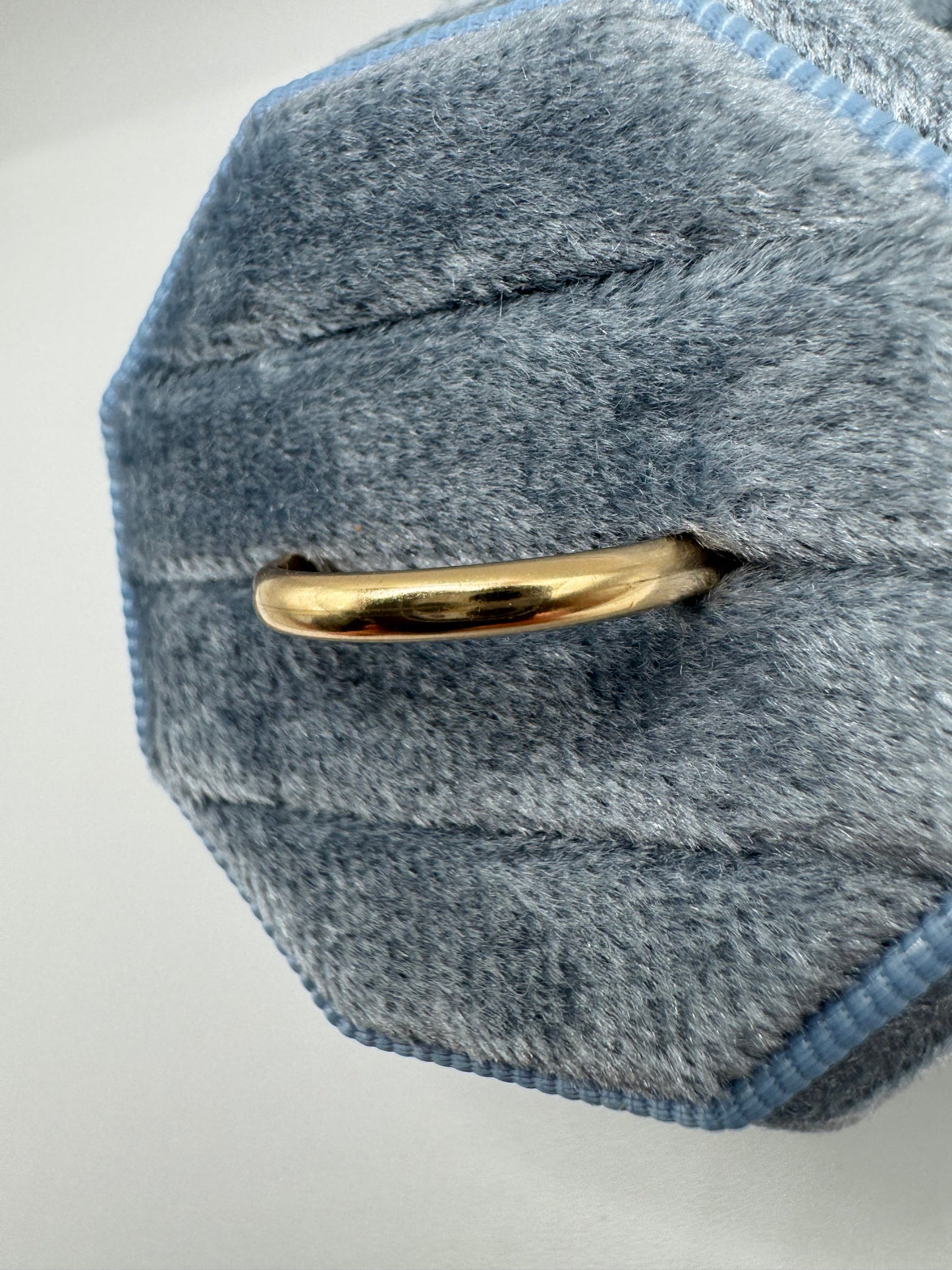 9ct gold plain band