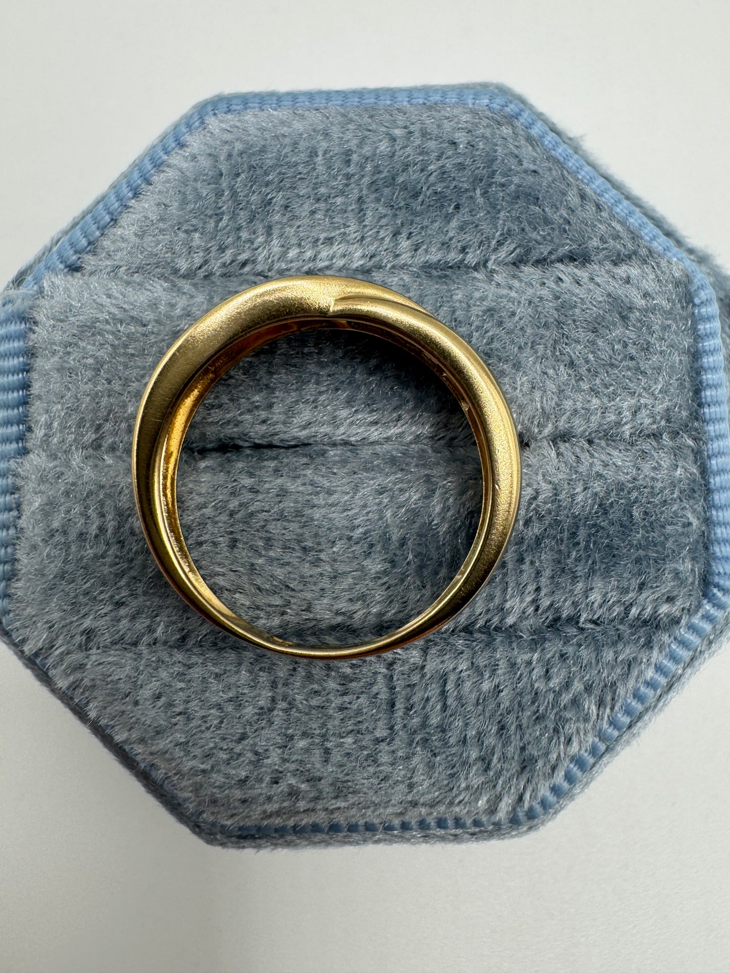 9ct gold topaz and cz ring