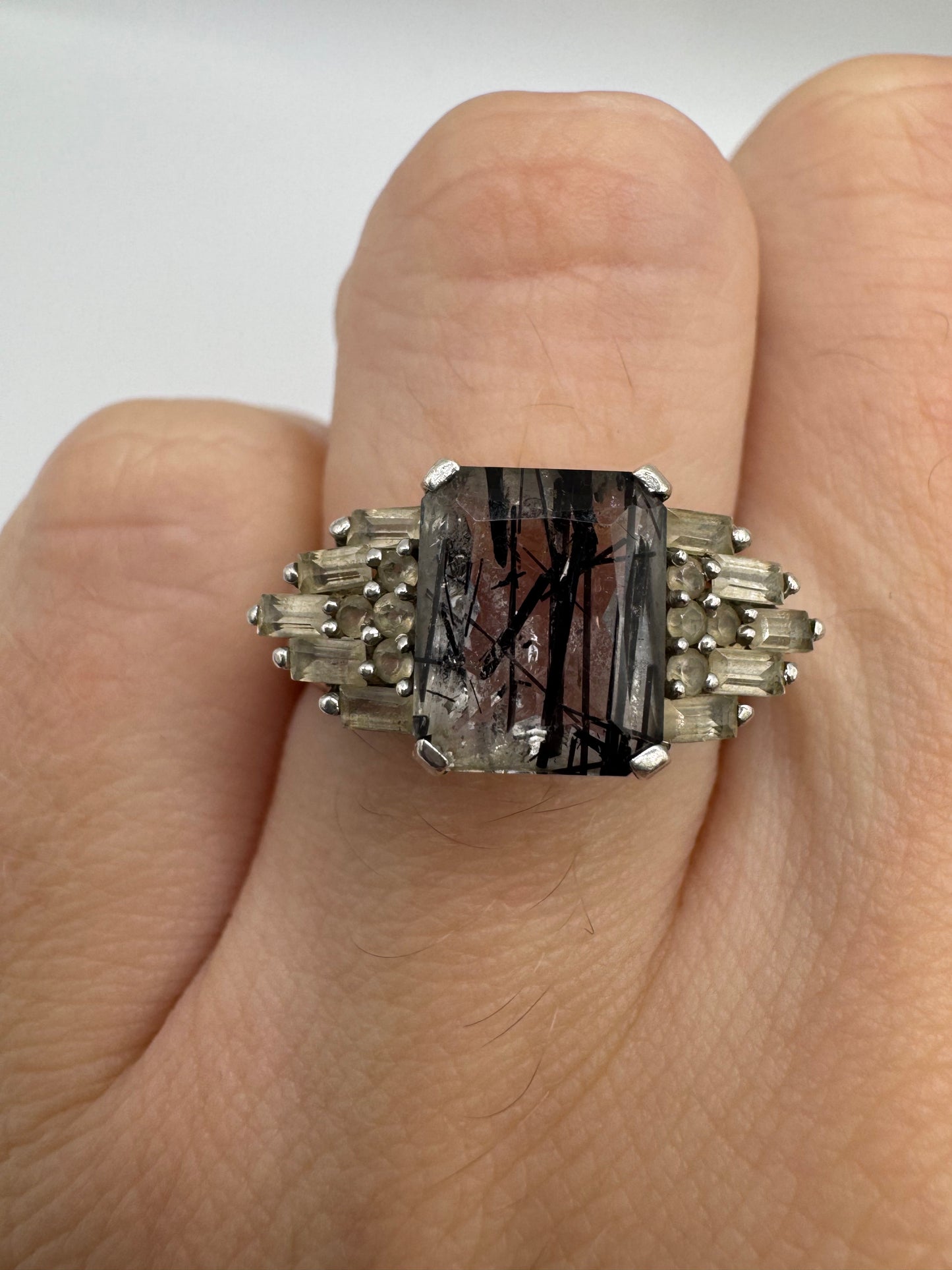 Silver quartz ring