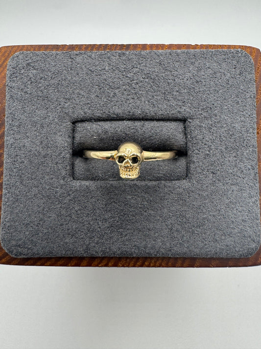 9ct gold skull ring