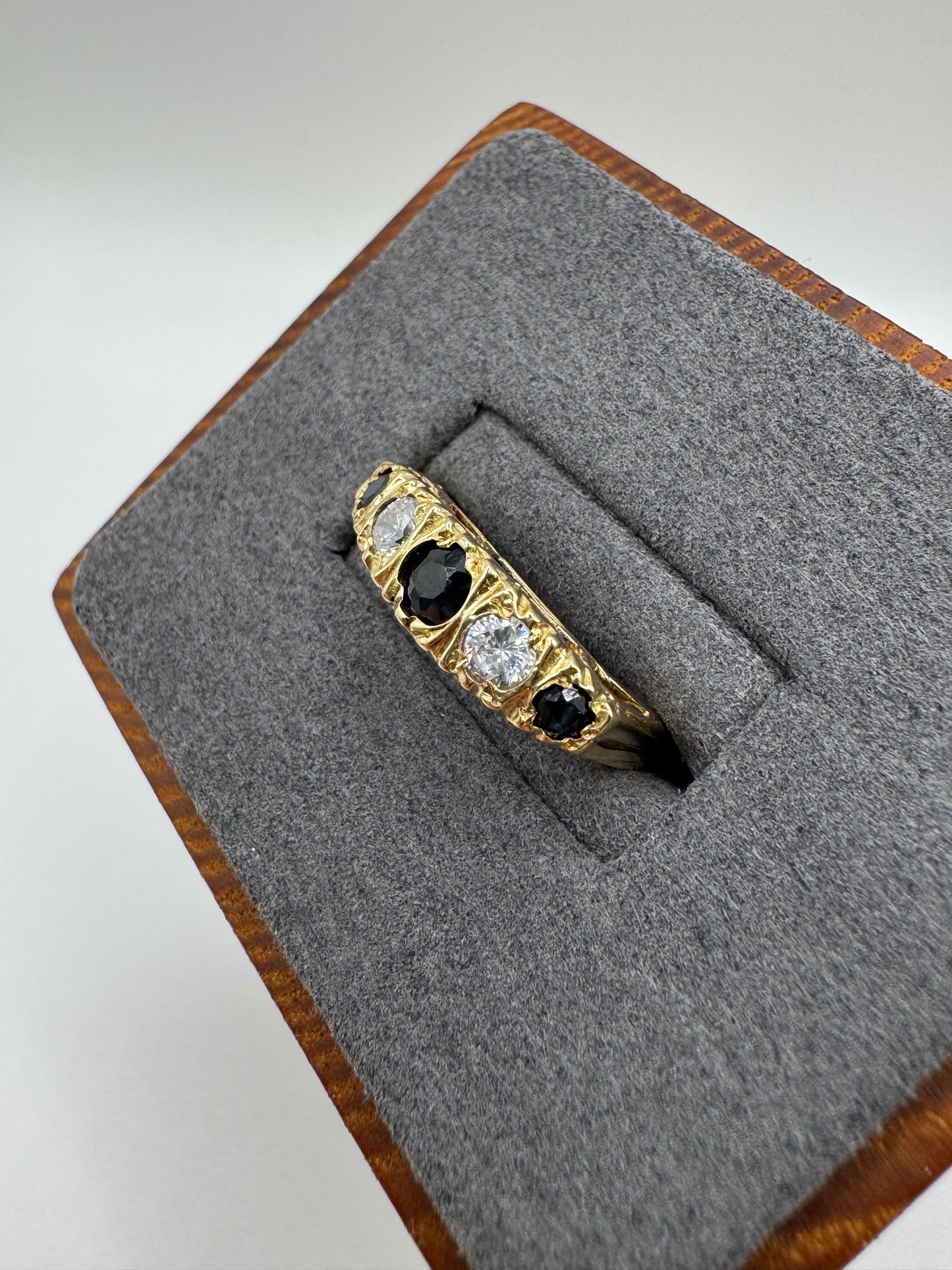 9ct gold sapphire and cz ring