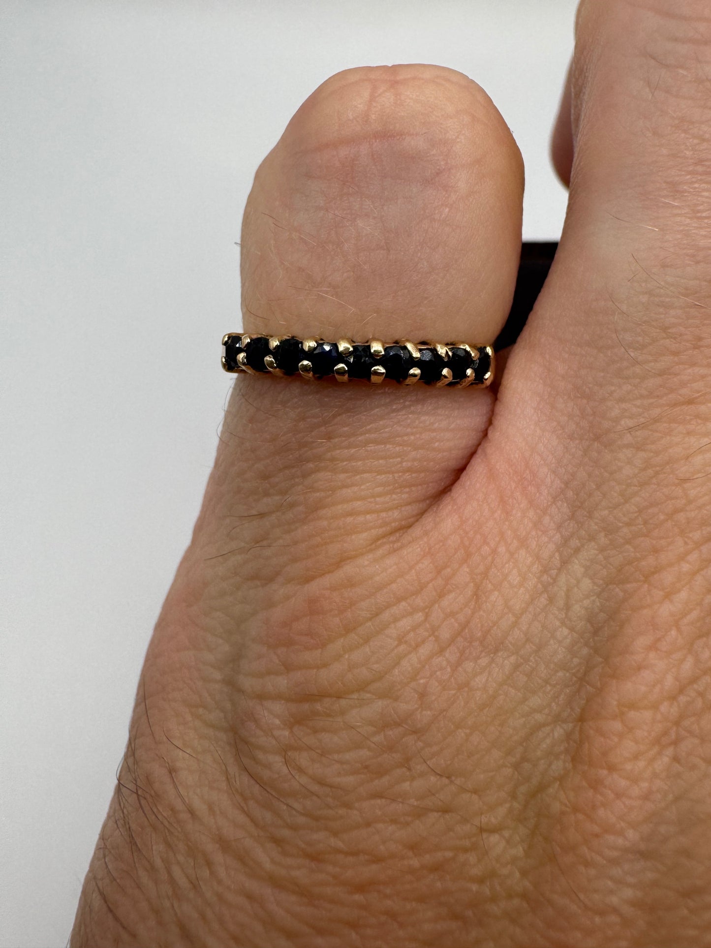 9ct gold sapphire ring